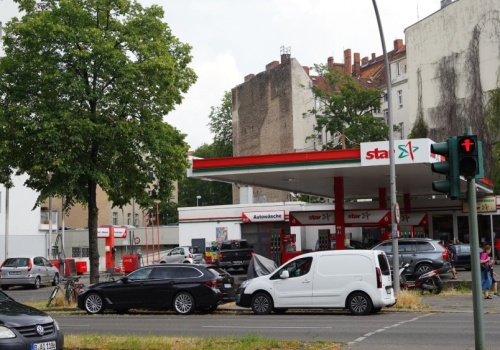 Niemcy mają swoją tarczę paliwową. Dalej będą jeździć do Polski, bo mamy lepszą