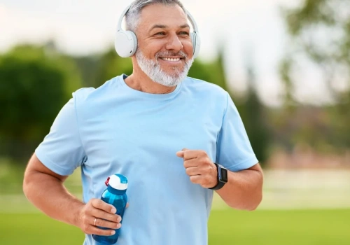 Naukowcy: Trzy minimalne zmiany w codziennych aktywnościach mogą znacznie wydłużyć życie