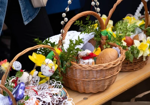 Wystarczą trzy krople i stary koszyczek wielkanocny wygląda jak nowy