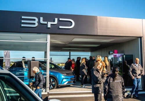 BYD ma już 5000 stacji błyskawicznego ładowania. Po zaledwie 27 dniach od startu programu