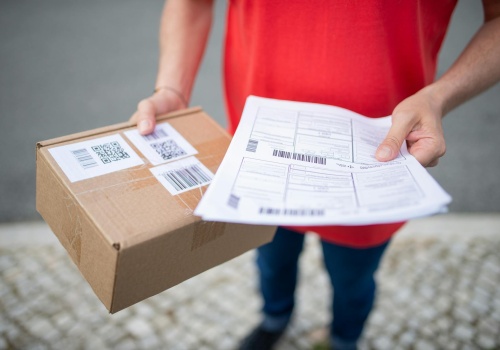 Zwrot za pomocą jednego kliknięcia. UE zmusza sklepy do rewolucji