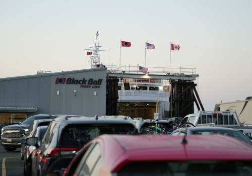 Duże silniki i unikalne modele. Dlaczego Polacy pokochają motoryzację z USA?