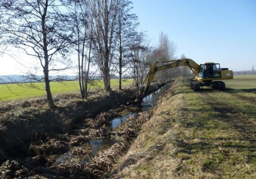 Budujesz zbiornik na deszczówkę? Nowe przepisy zmieniają wszystko