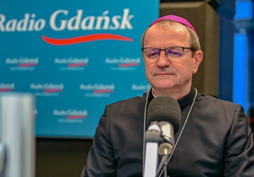 Arcybiskup Tadeusz Wojda: „Wielkanoc to czas pokoju. Żadna wojna nie jest nam potrzebna”