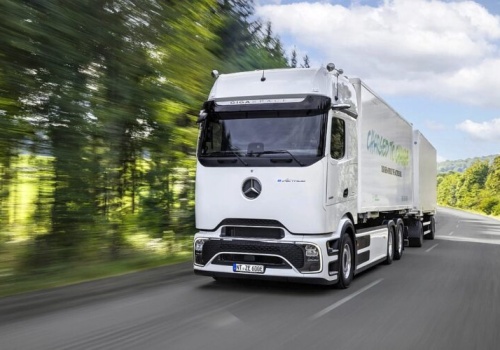 UE poluzowała zasady emisji dla ciężarówek. Producenci dostali więcej czasu, ale…