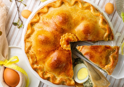 Włoska tarta na Wielkanoc z niespodzianką w środku