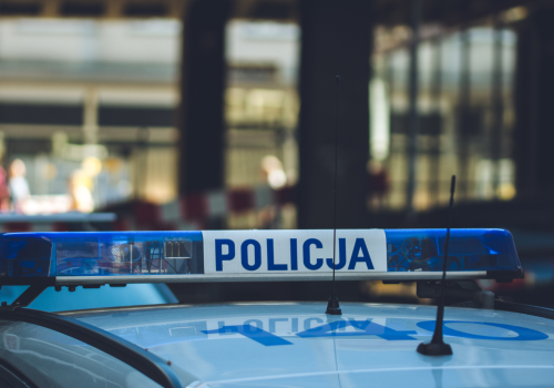 Groźny wypadek na DW 884 w Ruszelczycach. Dwie osoby trafiły do szpitala