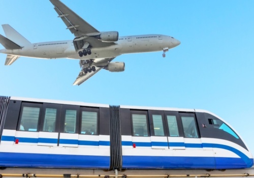 Pociągi dojadą na lotnisko w Modlinie. Jest ważna decyzja