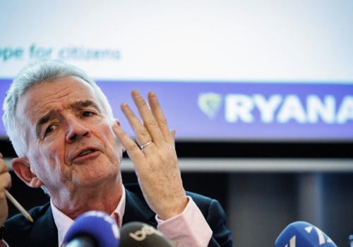 Wielogodzinne kolejki na lotniskach. Szef Ryanaira: Głosowałeś za to stój