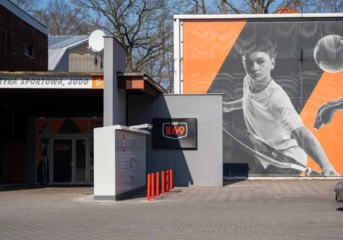 400 mieszkań i schron w miejsce hali sportowej. Nowy pomysł dewelopera na działkę na Kozanowie