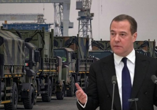 Miedwiediew straszy Rosjan sojuszem 