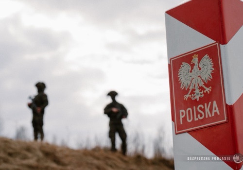 Prezydent przedłużył obecność wojska na granicy z Niemcami i Litwą