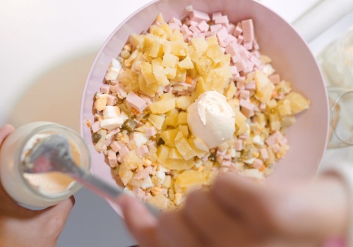 Pięć lekkich alternatyw dla majonezu. Dobre dla figury i cholesterolu