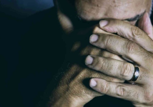 Żałoba to nie tylko ból. Może zmienić sposób, w jaki żyjesz