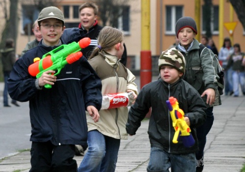Kapryśna pogoda w Wielkanoc. Synoptycy zapowiadają deszcz, wiatr i spadek temperatury