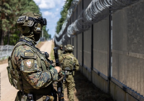 Wojsko wkracza na granicę! Prezydent podjął pilną decyzję w sprawie wsparcia Straży …