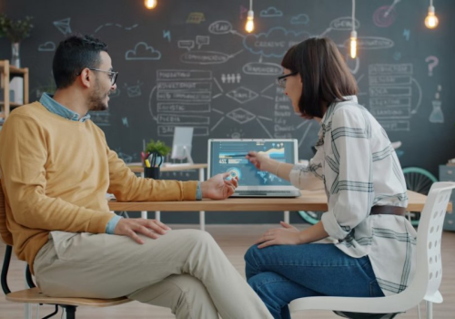 Inteligencja emocjonalna zwiększa szanse na awans. 7 metod jak możesz ją podnieść