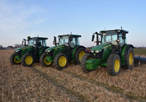 Która skrzynia do John Deere 5105M? Test pokazuje wyraźnego faworyta