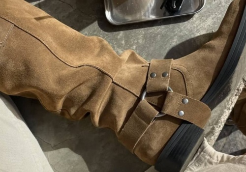 Szał na zamszowe kozaki Badura w CCC - są skórzane, lekkie i szybko się rozchodzą