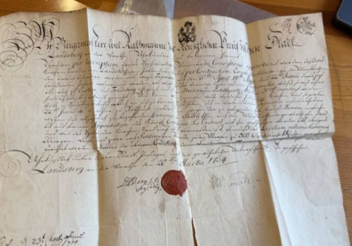 Zginął bez śladu, odnalazł się w lesie. Cenny dokument sprzed wieków wraca do archiwum