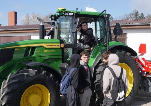 Dzień Młodego Mechanika w Trzciance – przyszłość rolnictwa na wyciągnięcie ręki!