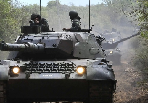 Ukraina szkoli załogi Leopardów w VR. Norwegia dostarczyła systemy