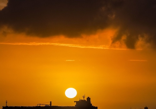 Pierwszy zachodni statek pokonał Cieśninę Ormuz