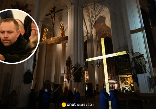 Nocne Misterium Krzyża w Gdańsku. Wiernym towarzyszył Karol Nawrocki