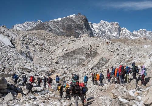 Przewodnicy mieli podtruwać turystów w Himalajach. Wyłudzali pieniądze za akcje ratunkowe
