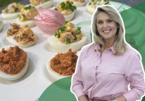 Faszerowane jajka na ostatnią chwilę. Wachowicz daje przepis ze składników, które pewnie masz w lodówce