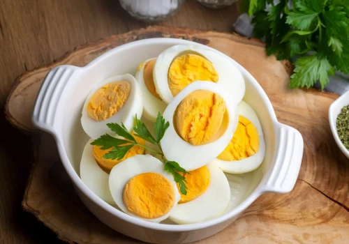 Czy faktycznie trzeba uważać na ilość spożywanych jajek? Co mówią eksperci?