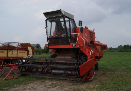 Bizon za prawie 100 tys. zł? Rynek tych kombajnów mocno się rozjechał