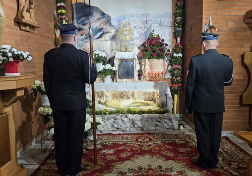 Wielka Sobota. Modlitwa przy grobie i święcenie pokarmów