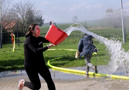 Ten zwyczaj przyciąga szczęście. Pamiętaj o nim w Poniedziałek Wielkanocny