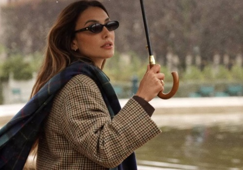 Już nie czarne marynarki! Wiosną 2026 królują te w stylu Chanel - są w Sinsay i Pepco