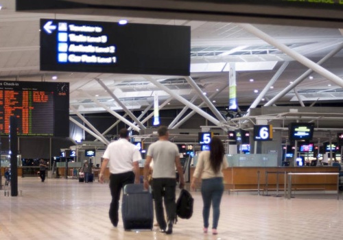 Surowe konsekwencje żartu na lotnisku. Mężczyzna skazany na karę więzienia