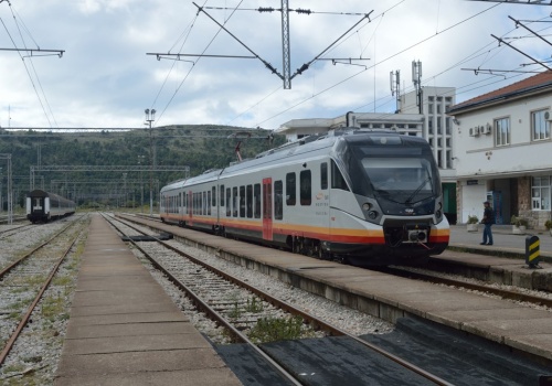 CAF dostarczy 30 pociągów elektrycznych dla podmiejskiej sieci Belgradu