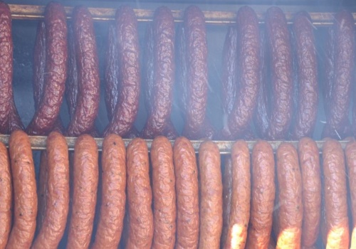 Wędlina na Wielkanoc – domowa lub ze sklepu