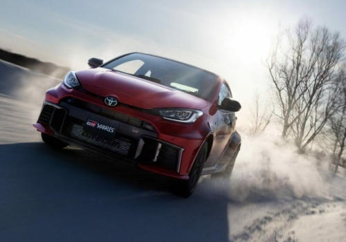 Toyota nie odpuszcza aut spalinowych. Świat jeszcze długo będzie ich potrzebował