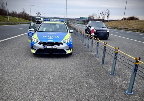 Skrajna nieodpowiedzialność na S5. 45-latek pędził „pod prąd”