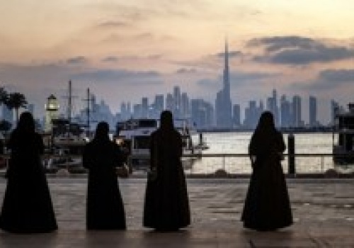 Wojna na Bliskim Wschodzie przybiera na sile. Odłamki pocisków spadły na Dubaj