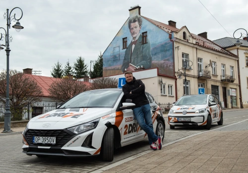 Kod 78, czyli dlaczego polskie szkoły jazdy uciekają przed prądem?