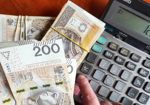 Ile gotówki można legalnie trzymać w domu? Przepisy mówią jasno