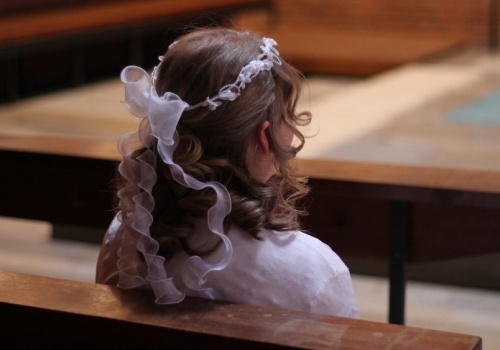 Rodzice narzekają na ceny komunijnych zdjęć. Fotograf: 