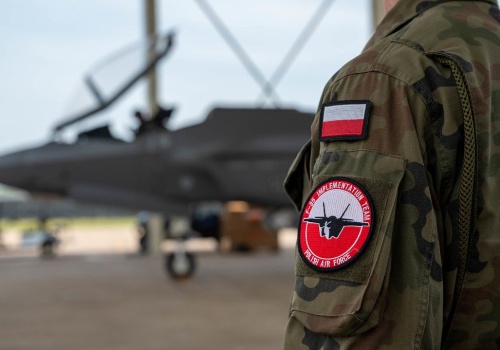 Czwarta grupa pilotów szkoli się na F-35A Husarz