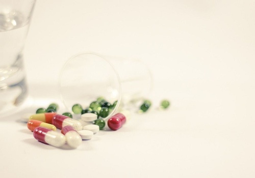 Polacy łykają suplementy jak cukierki