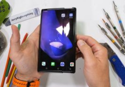 Tę markę znali wszyscy. Rozebrał ich sekretny smartfon