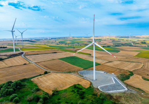 Spółka giełdowa z dużym kontraktem na  roboty dla farmy wiatrowej  poza Polską. Ale jest warunek