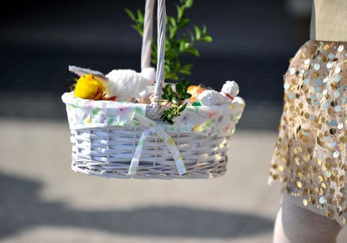 Wielkanocna radość w Rzeszowie. Mieszkańcy święcą pokarmy na niedzielny stół