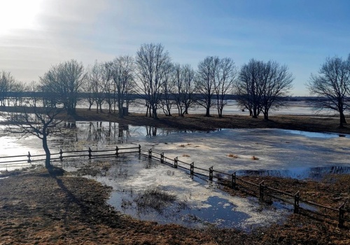 Ostrzeżenia dla 10 województw. IMGW prognozuje burze i znaczne ochłodzenie przez święta